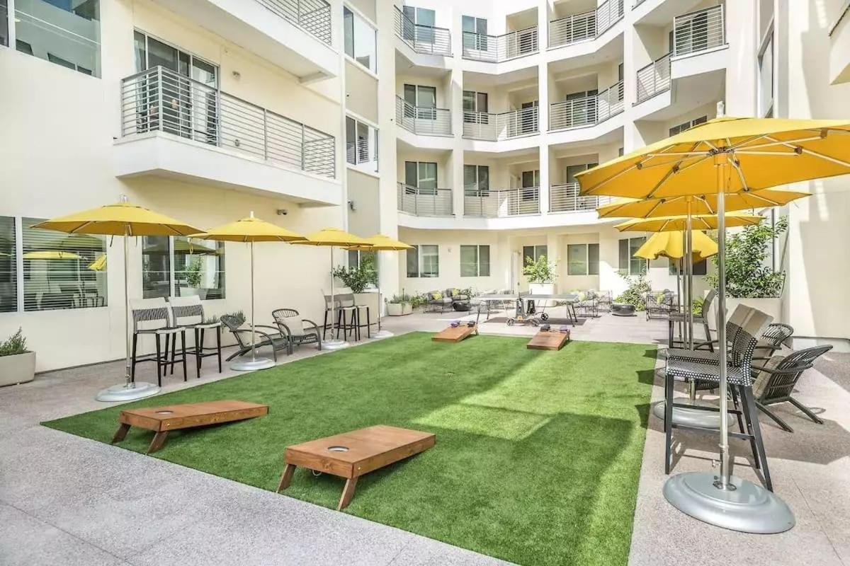 Paradise Cozysuites Under The Palms With Jacuzzi 18 凤凰城 外观 照片